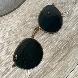 Ray Ban Round Metal Sunglasses